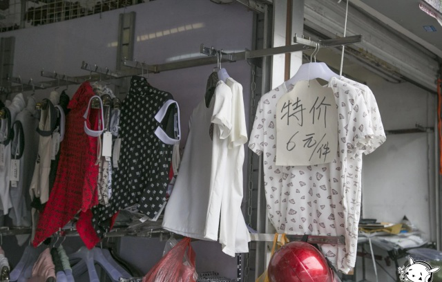 廣州沙河頂服裝批發(fā)城 按斤賣衣的熱潮與逃離者的心聲